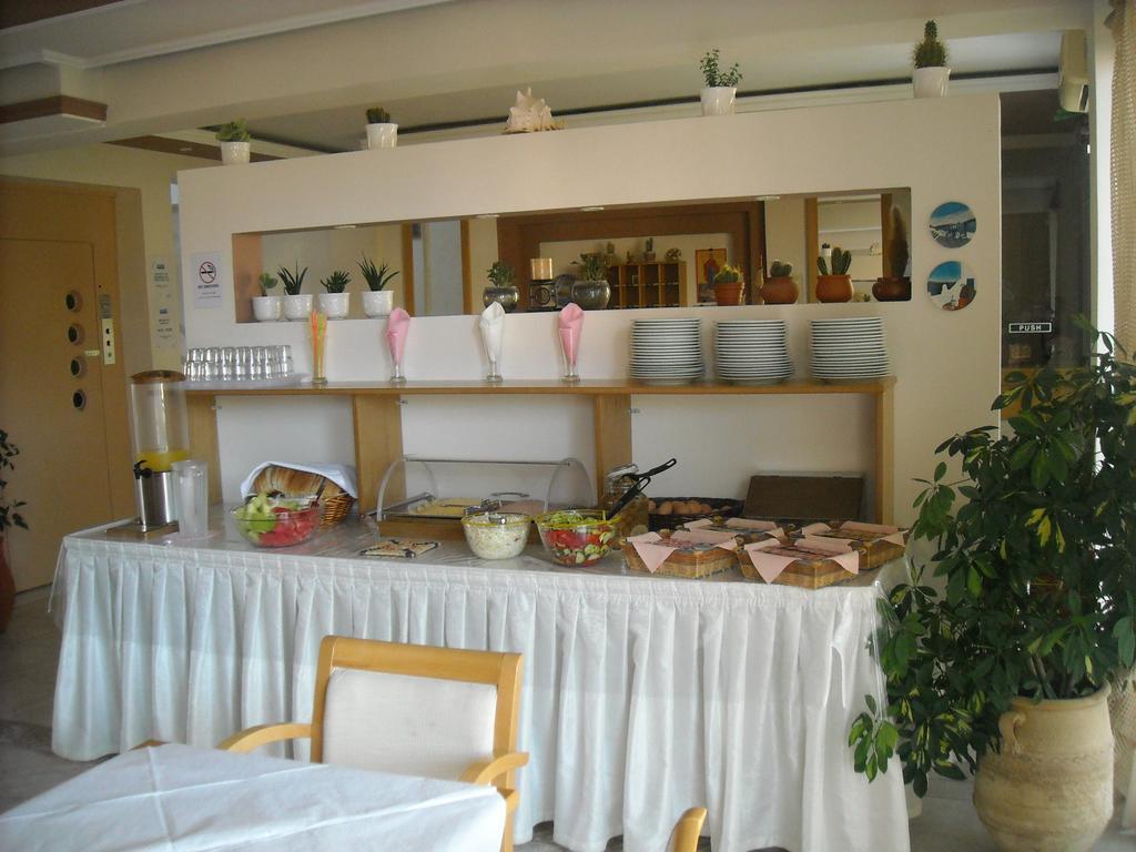 Iris Hotel Nea Kallikrateia Zewnętrze zdjęcie