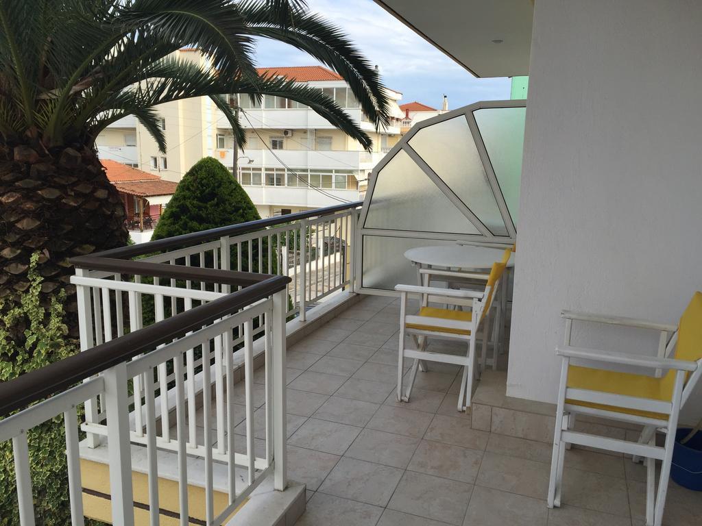 Iris Hotel Nea Kallikrateia Zewnętrze zdjęcie
